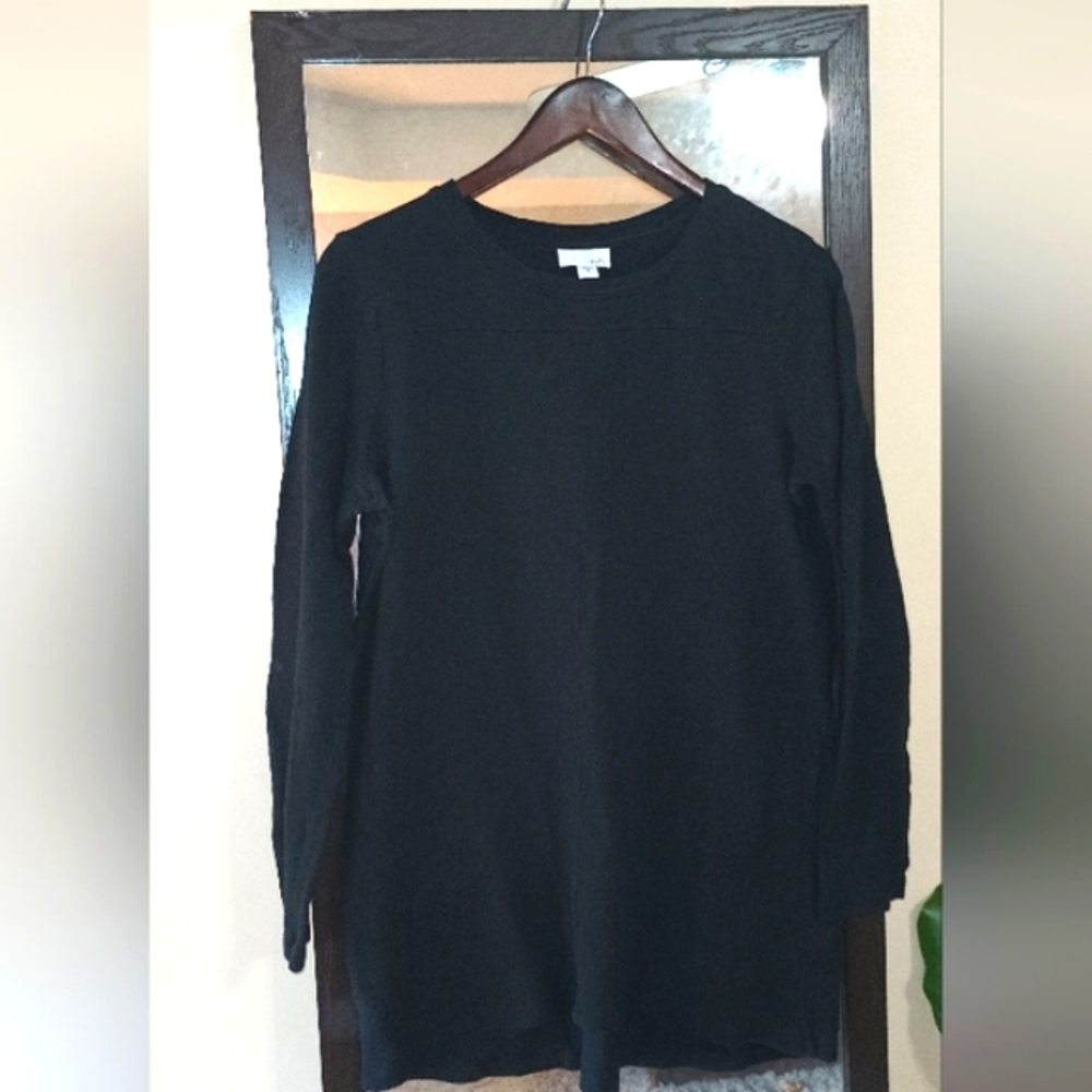 J. Jill Black knit Tunic Top with pockets EUC Sz M